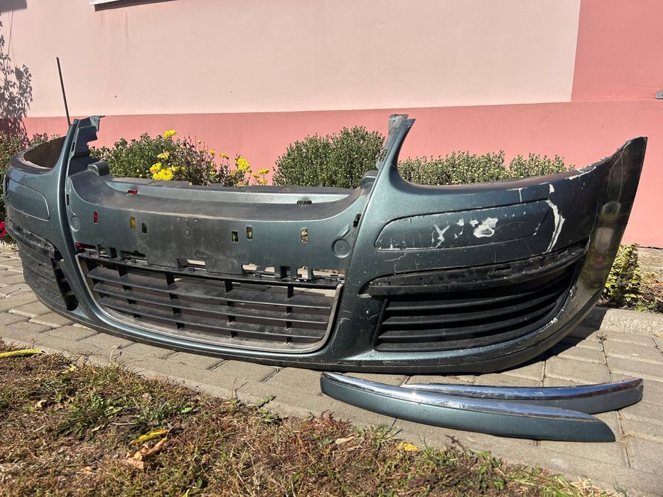 Передній бампер на VW Jetta 5, golf 5