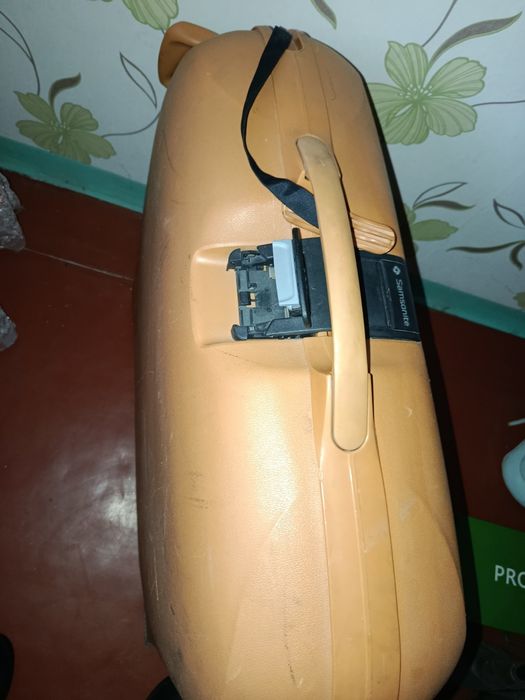 Чемодан на 4 х колесах бу