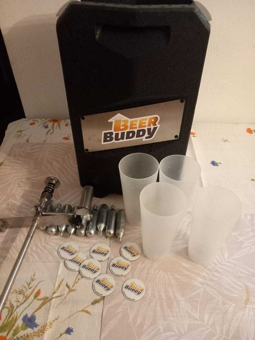 Automatyczny dystrybutor do piwa Beer Buddy .