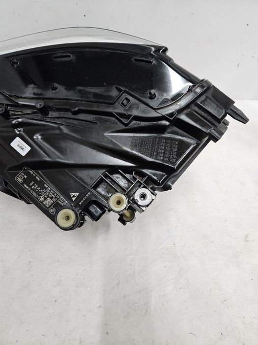 Lampa przód prawa Audi Q3 83A lift full led