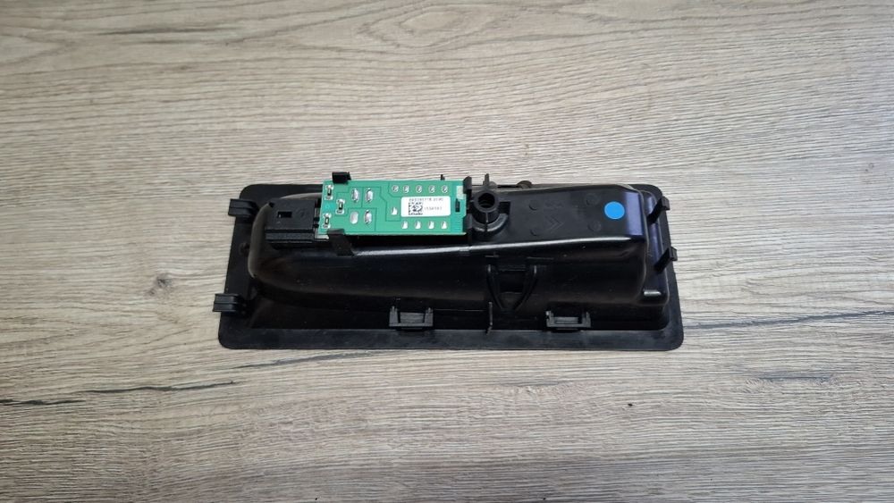 Ліхтар Peugeot 3008 Ліхтар багажника Peugeot 3008 фанарь Peugeot 3008