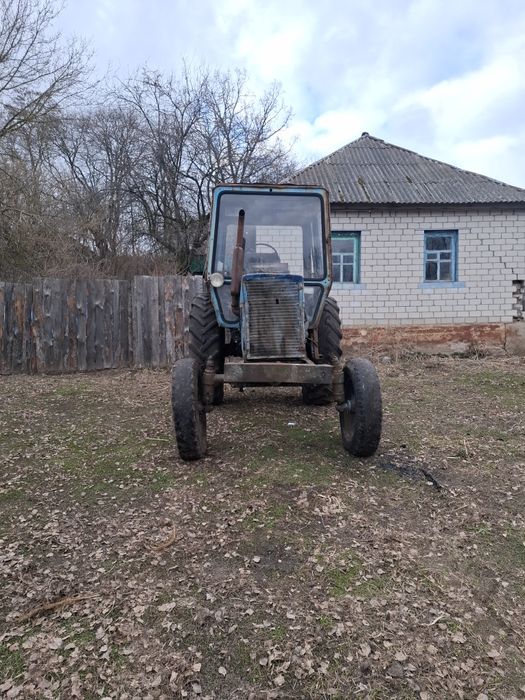 Трактор мтз 80 на ходу