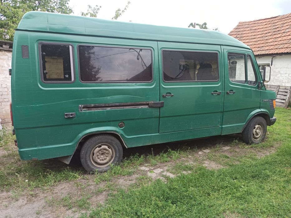 Продам Mercedes Benz 210 2.9D