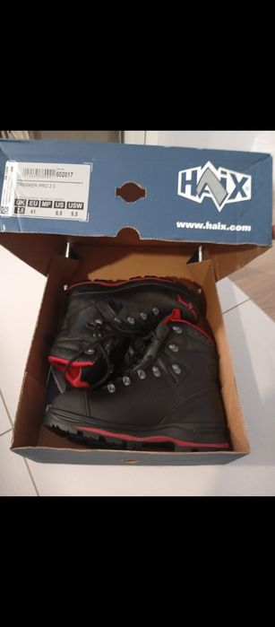 Botas pretas, número 41 com biqueira de aço para uso profissional e  p