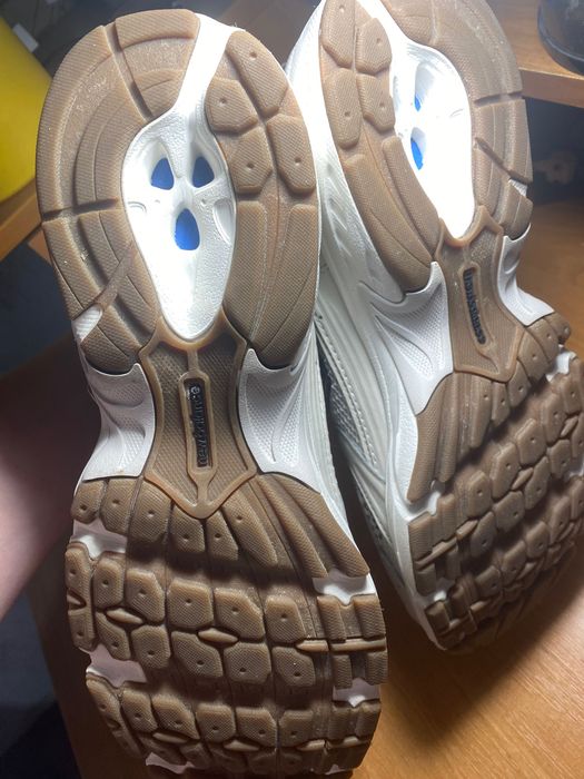 Кросівки жіночі new balance