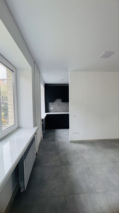 2-ка під бізнес в прохідному місці біля ринку