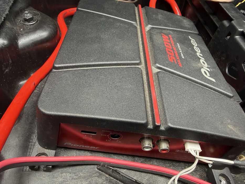Coluna Pioneer Subwoofer e Amplificador - Modelo GXT-3730B