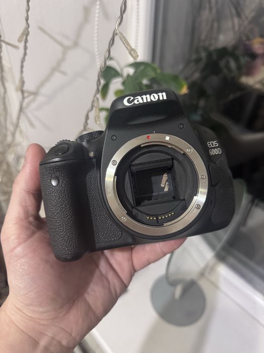 Фотоаппарат Canon EOS 600D
