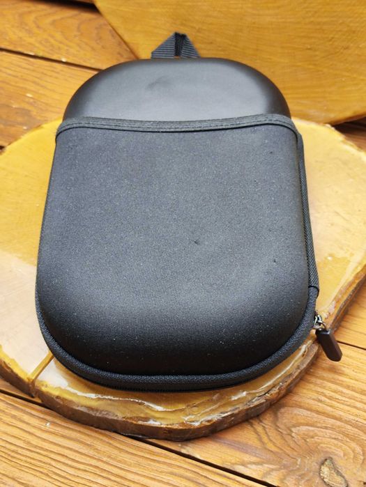 Sztywne etui transportowe pokrowiec  Bose do słuchawek QC 25 35 45