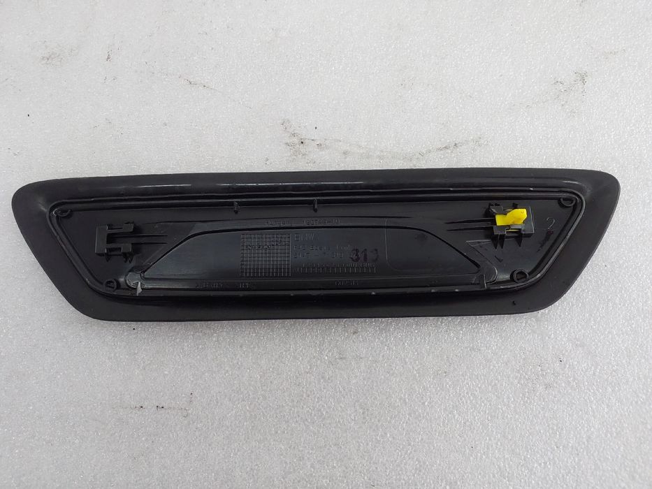 Rodapé / soleira porta trás esquerdo BMW X1 (F48)
