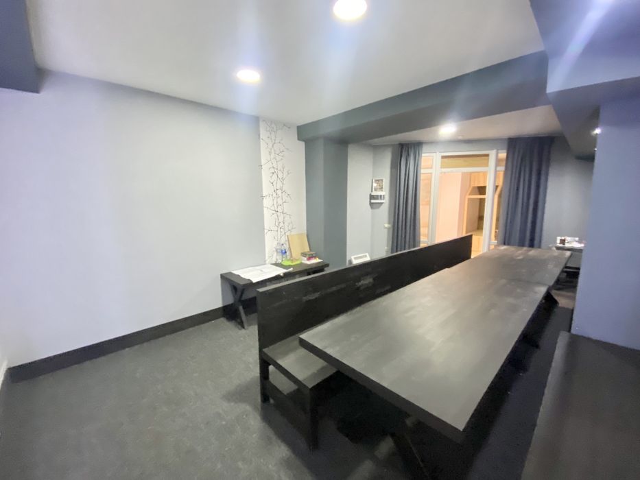 Продається комерційне приміщення.Терміново! 354 м². Офіси. ТЦ. 550$/м²