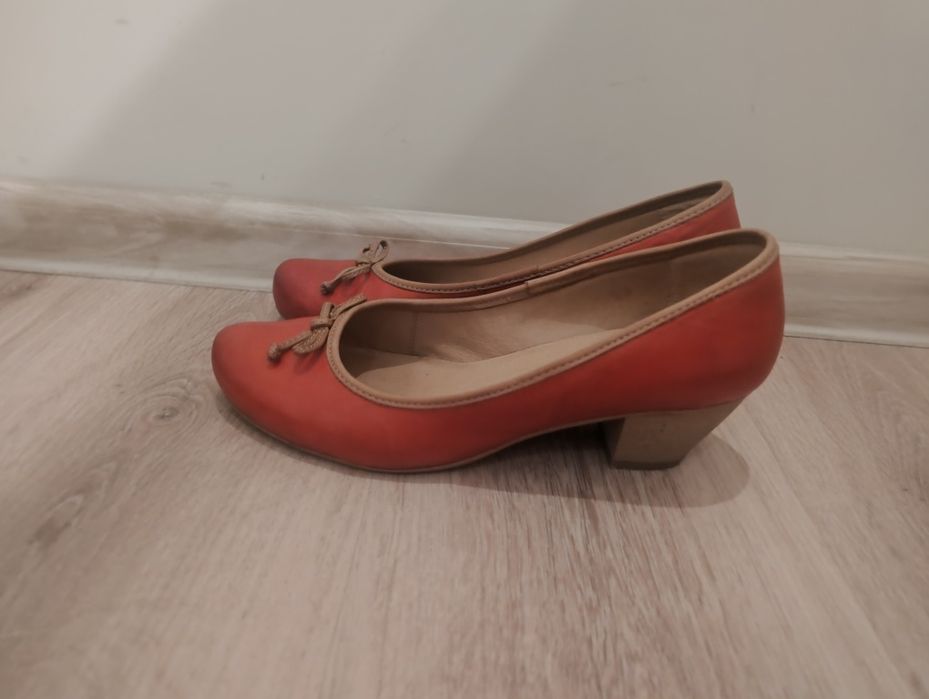Buty na obcasie Lasocki rozmiar 39