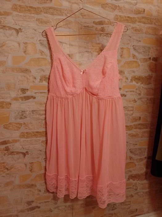 (44/XXL) Ekskluzywna, Zmysłowa halka pod sukienkę z Londynu