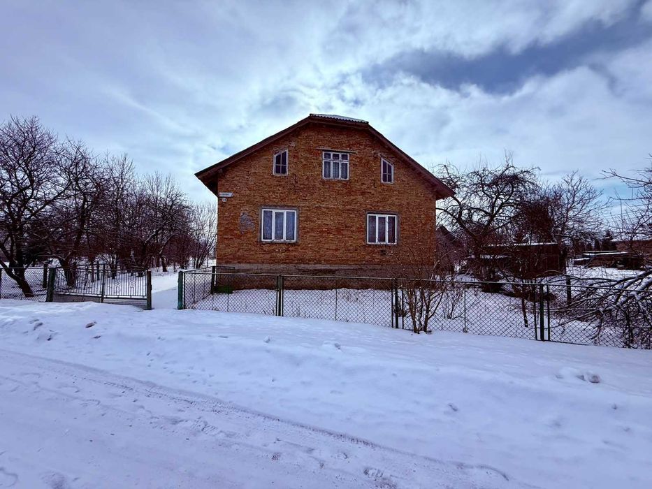 Будинок в с Вівня