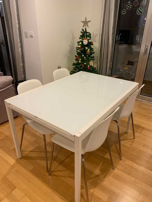 Mesa extensivel IKEA em vidro fosco