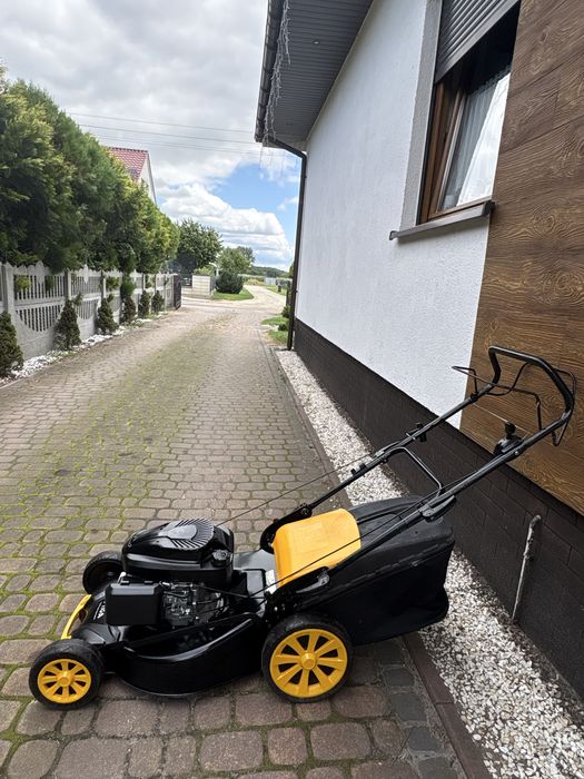 Kosiarka spalinowa Stiga z napędem