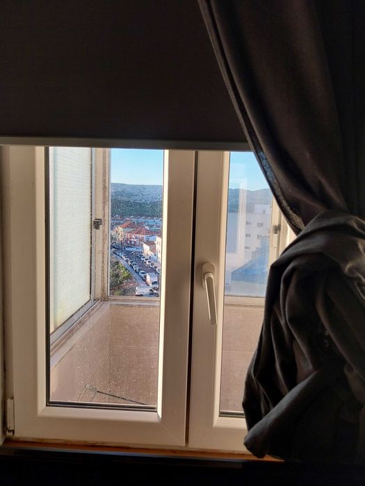 Quarto Pontinha Metro Ar Condicionado