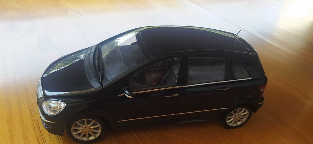 Miniatura Mercedes Classe B