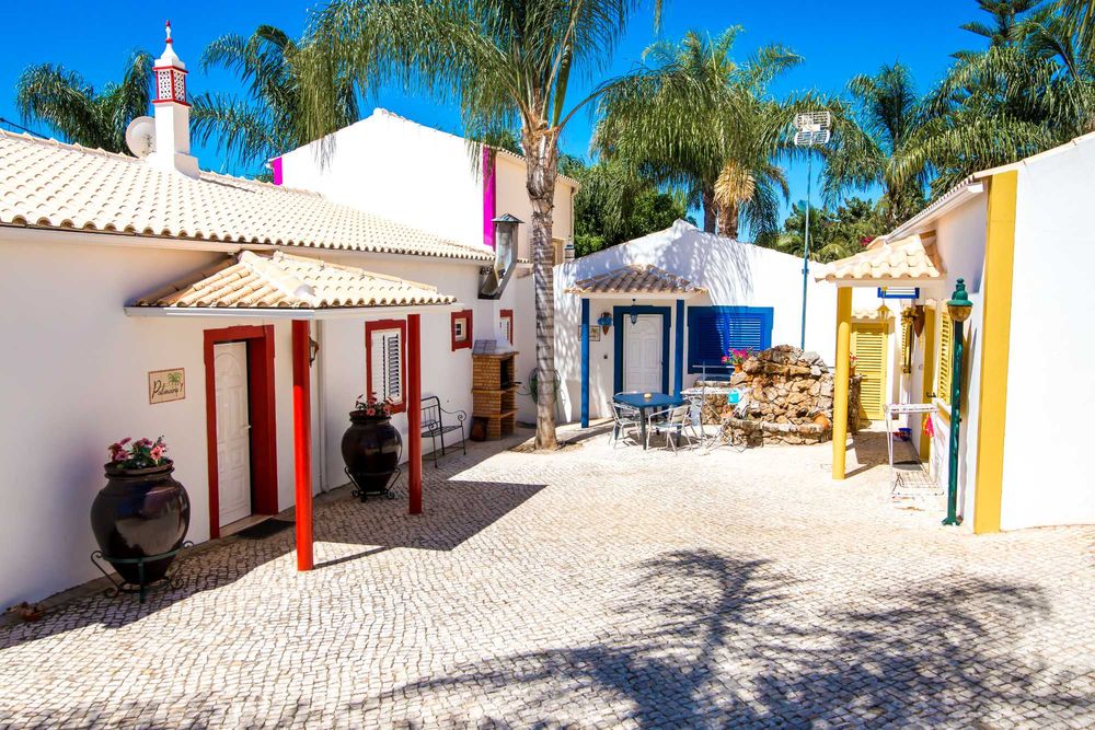 Casa Térrea local sossegado: Aluguer Temporário e Férias praia a 10min