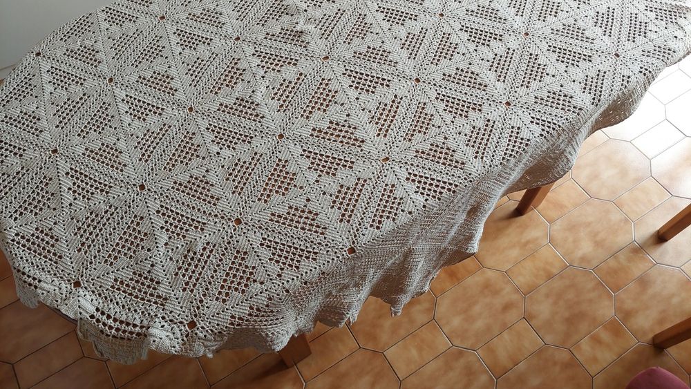 Toalha/Colcha em Algodão 2,20 mt x 2 mt (toda manual) cor beije nova