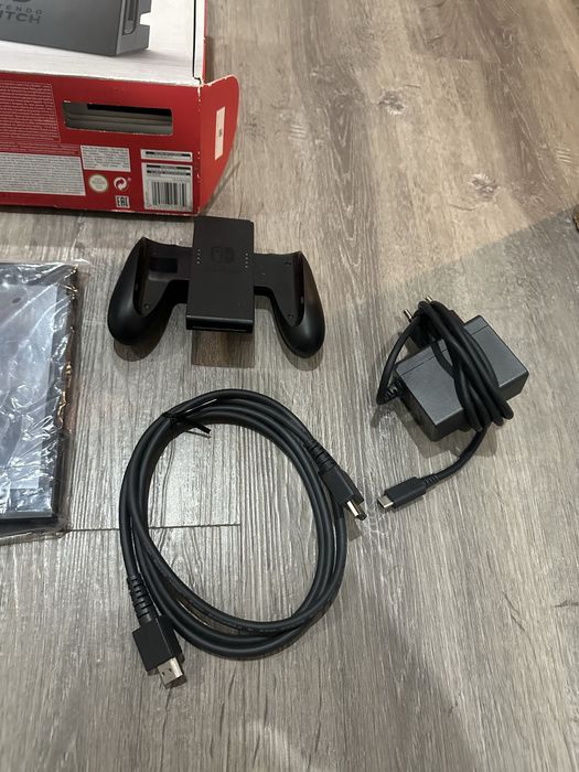 Nintendo Switch V1 Completa com Caixa – Excelente Estado