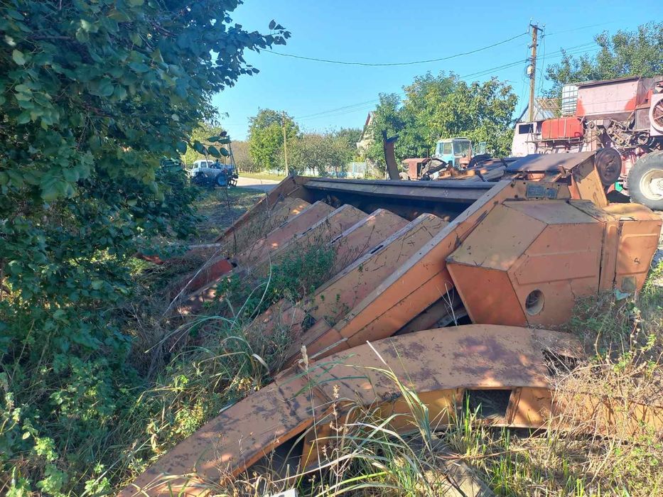 Комбайн ДОН 1500Б