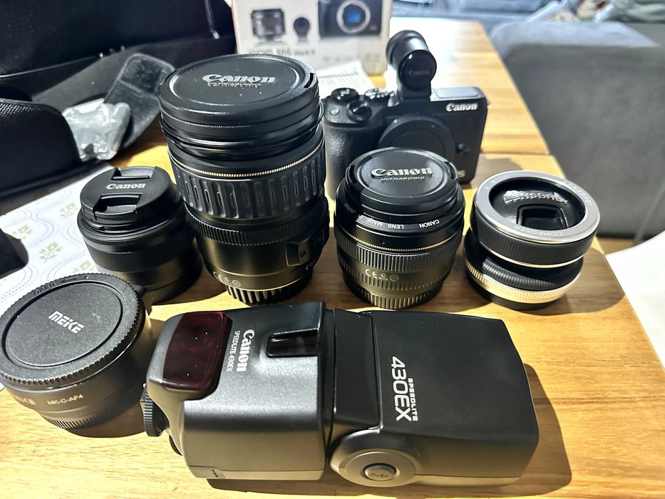 Canon EOS M6 Mark II + lentes Canon + multiplos acessorios na caixa