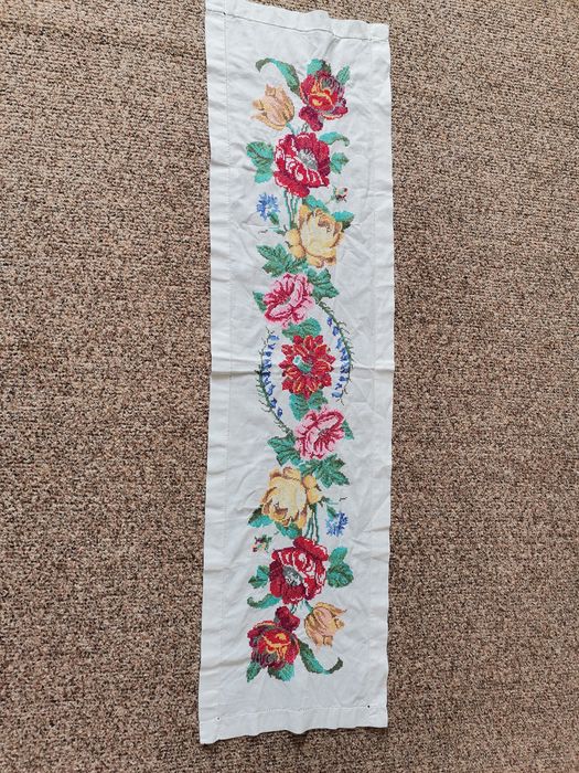 Вишитий український рушник старовинний