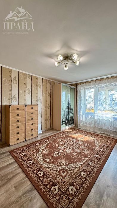Продам укомплектовану 1-кімнатну квартиру в центрі