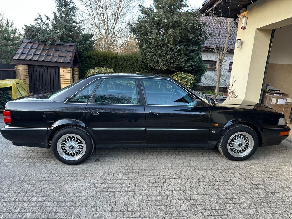 Audi V8 Kolekcjonerskie Audi V8, stan bdb