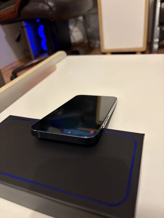 iPhone 13 128GB powystawowy 100% kondycji baterii