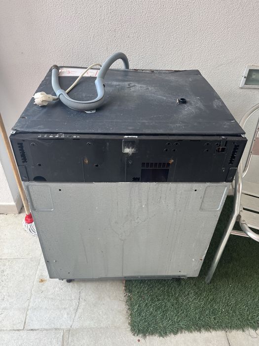 Máquina de lavar loiça de encastre Smeg