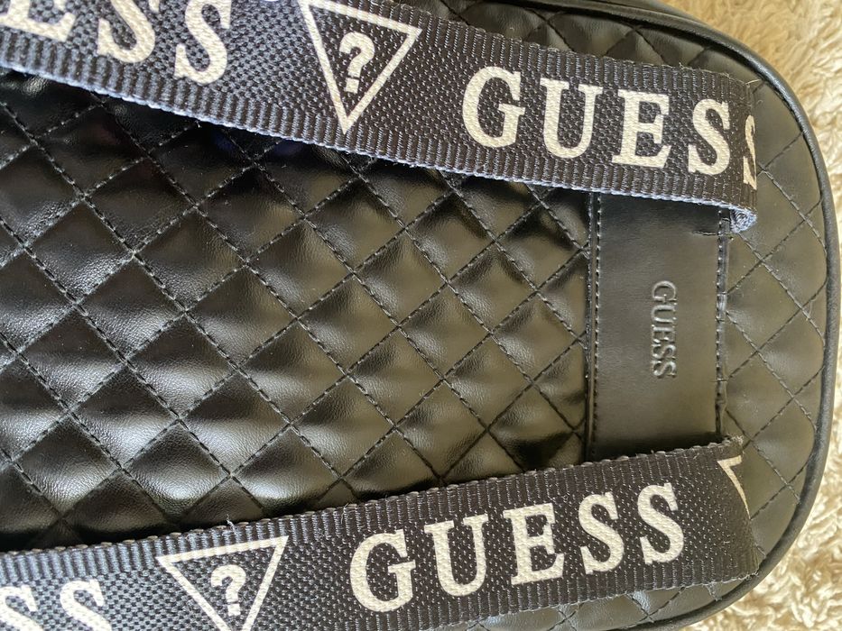 Фірмовий рюкзак Guess