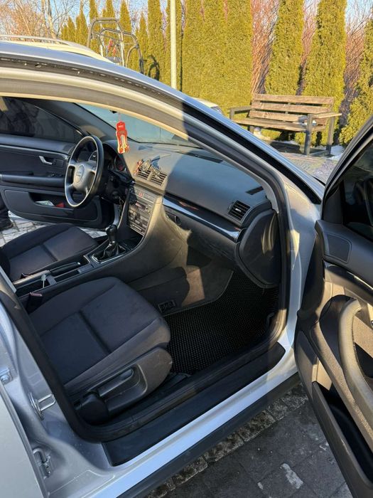 Ауді а4б6 Audi 1.6 бензин газ.