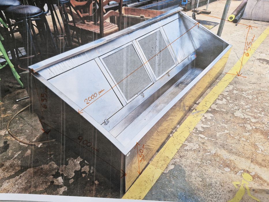 Vendo várias bancadas, frigorificos, e hote apanha fumos inox em boas condições.