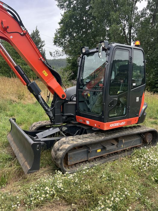 Kubota kx080.  1160horas 3 baldes
