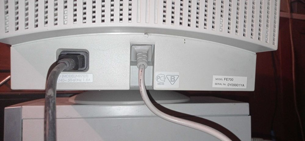 Monitor NEC MultiSync FE700