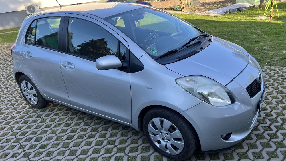 Toyota yaris II a 1.1 klimatyzacja 2009