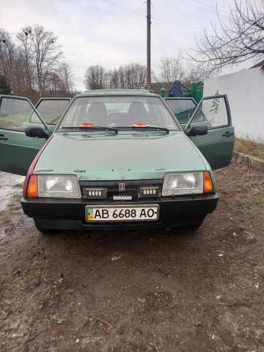 Продам машину Ваз 21099