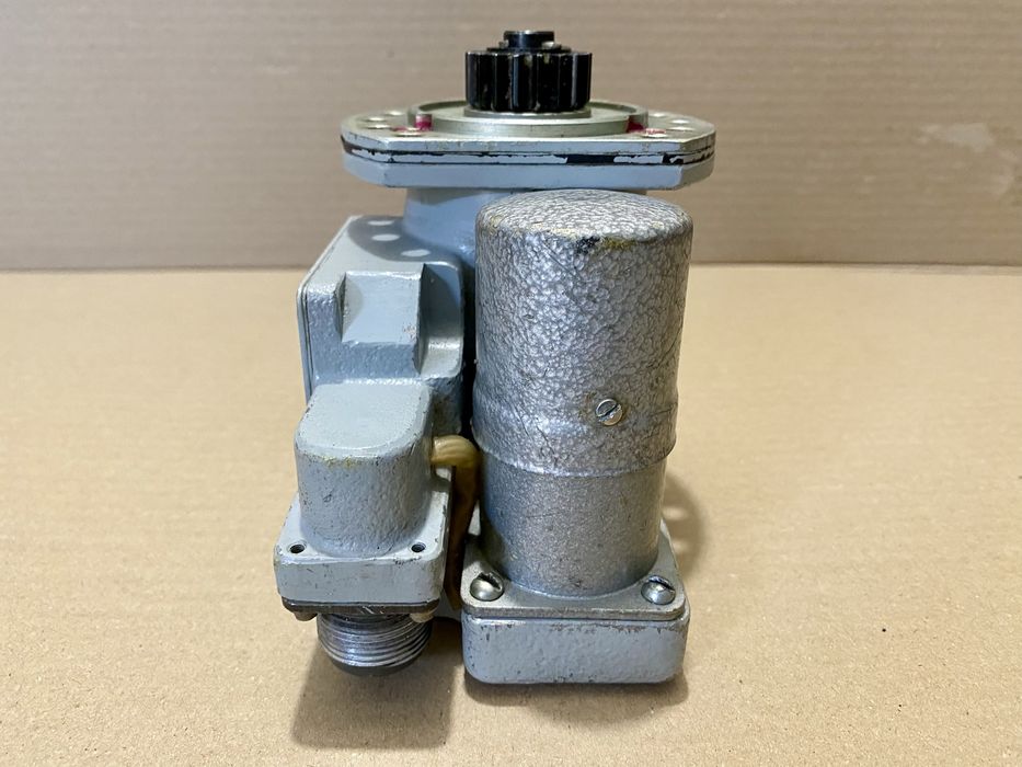 Авиационный электромеханизм УР-10 2С 250