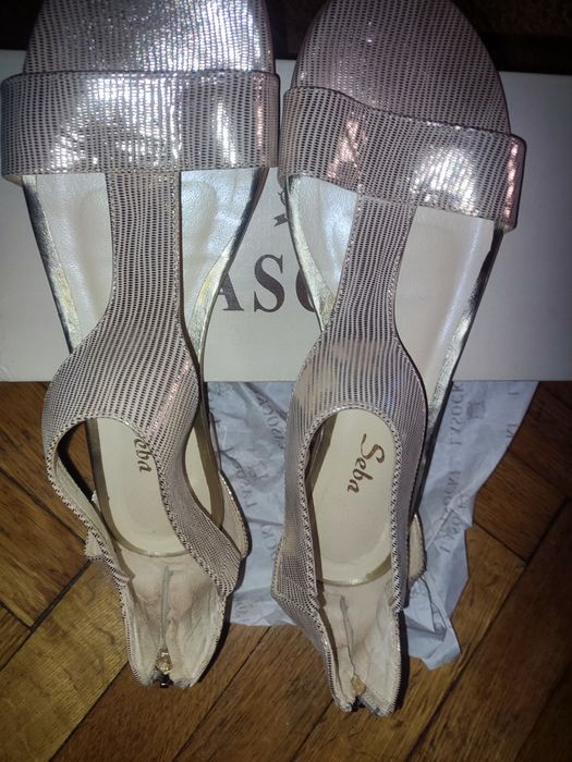 Sandałki rozmiar 42