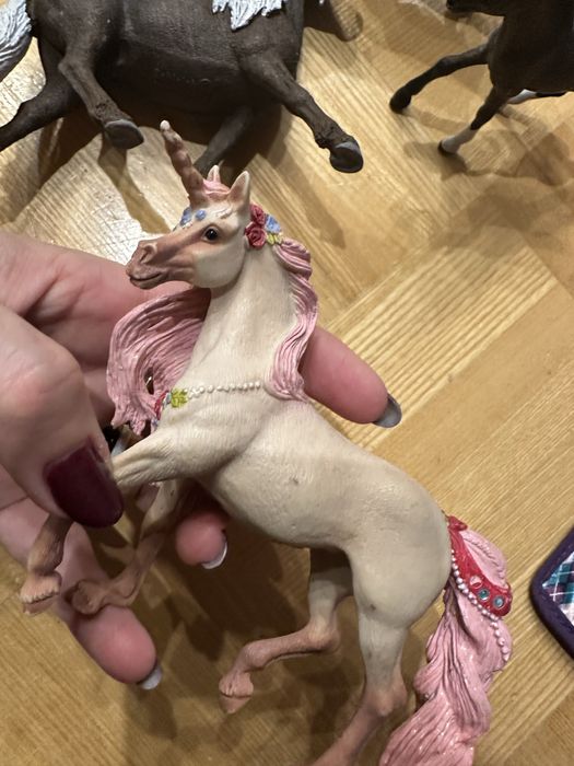 Konie koniki Schleich 15 sztuk plus 17 innych gratis