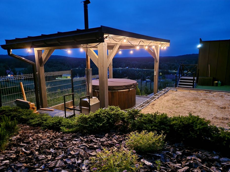 Całoroczny domek na skarpie