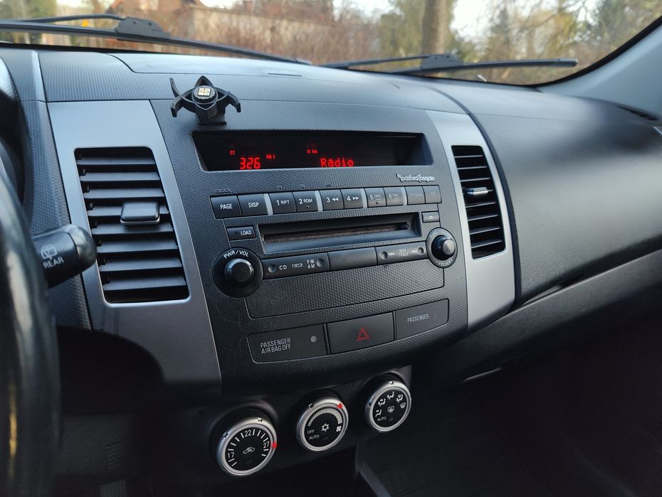 Mitsubishi Outlander XL 2.0D 4×4 7 місць 2007 рік для ЗСУ та