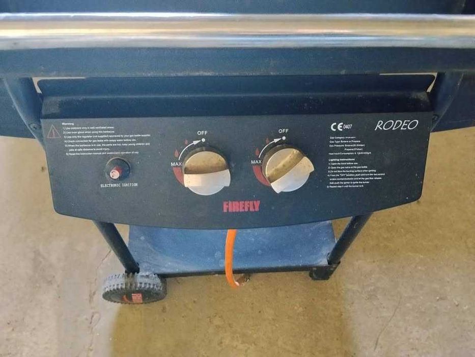 sprzedam grill gazowy