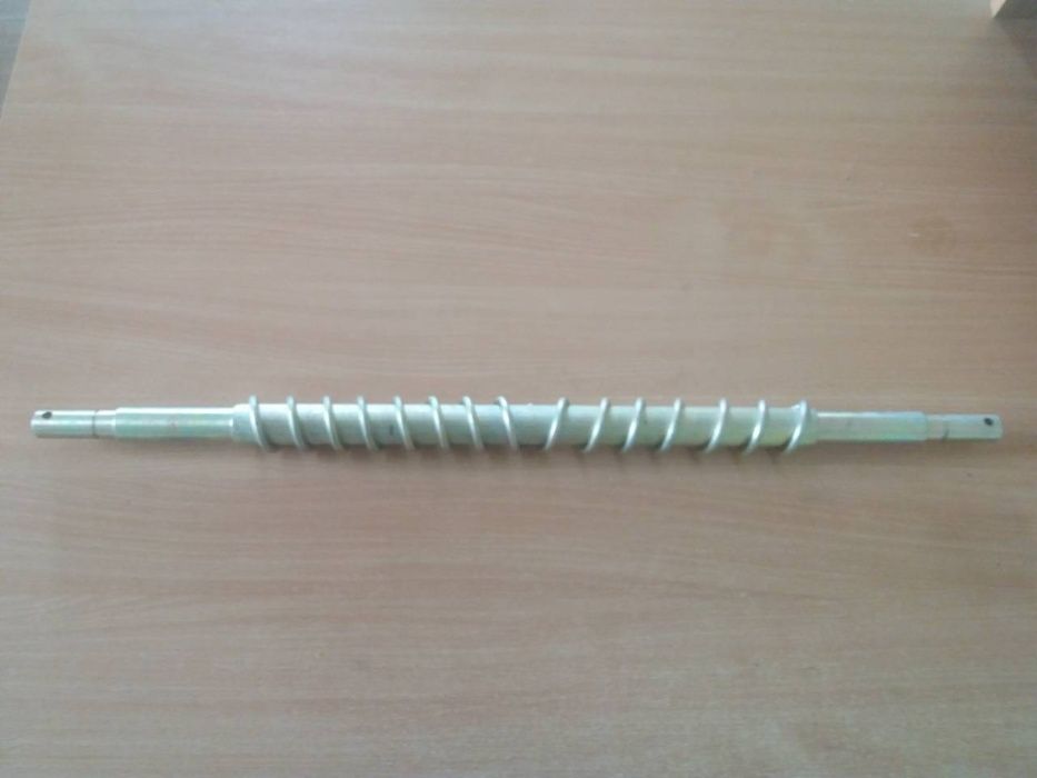 Шнек c валом металлический в туковую банку для сеялок УПС, СУПН, КРН.