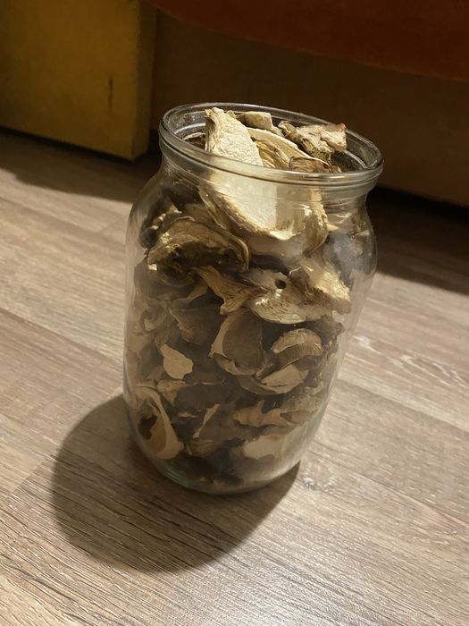 Продаю білі сушені гриби