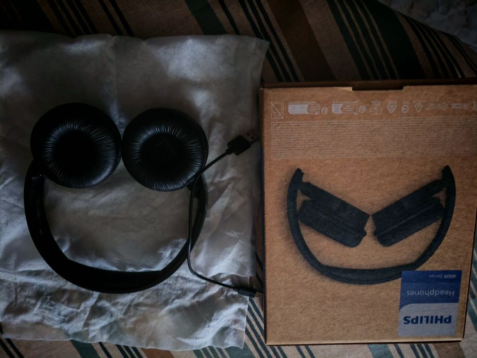 Vendo fones usado um pouco mais de uso e uso de acessórios de origem e