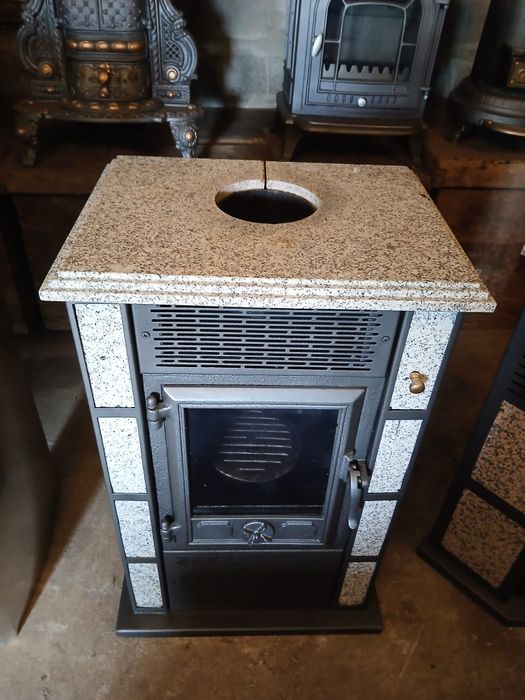 Vendo salamandra a lenha ventilada