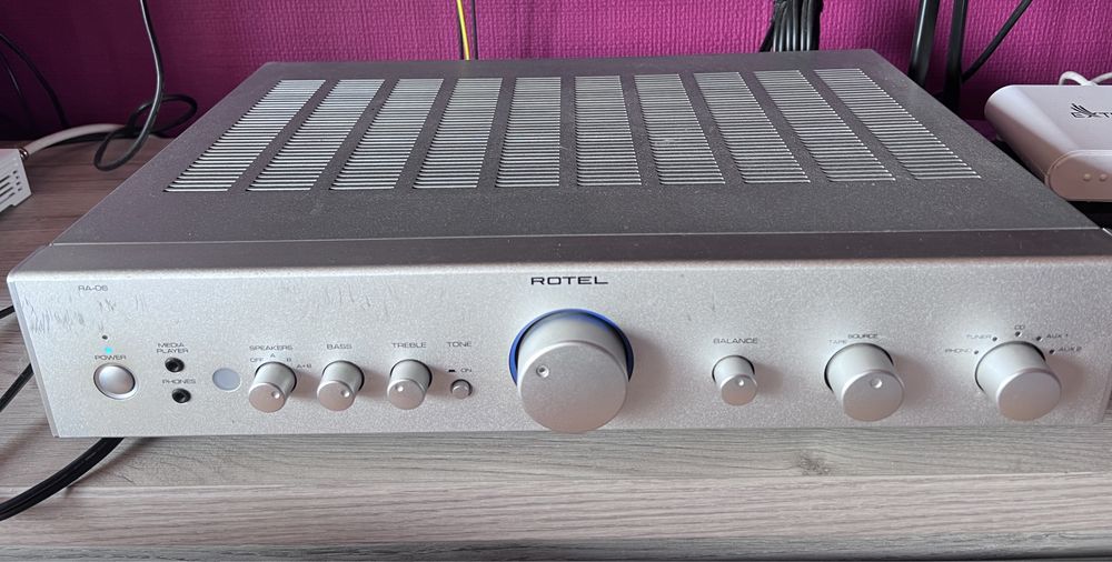 Wzmacniacz Rotel RA-06